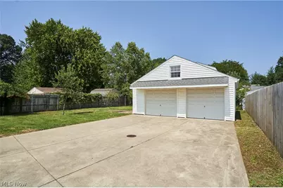 35477 Hobbie Drive, Eastlake, OH 44095 - Photo 28