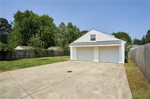 35477 Hobbie Dr, Eastlake, OH 44095 - Photo 28