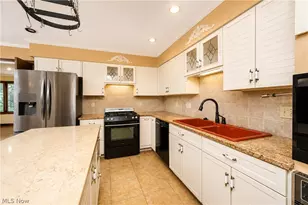 16 S Bentley Dr SE, Canton, OH 44709 - Photo 16