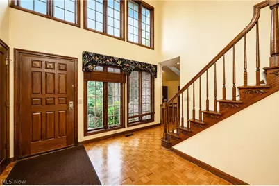 16 S Bentley Drive SE, Canton, OH 44709 - Photo 10