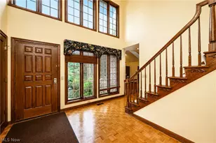 16 S Bentley Dr SE, Canton, OH 44709 - Photo 10