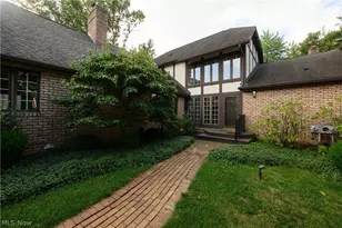 16 S Bentley Dr SE, Canton, OH 44709 - Photo 1