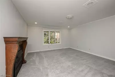 16 S Bentley Drive SE, Canton, OH 44709 - Photo 28