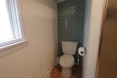 517 Walden Avenue, Tiltonsville, OH 43963 - Photo 24