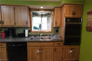 517 Walden Ave, Tiltonsville, OH 43963 - Photo 8