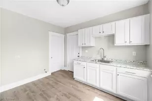 3225 W 38th St, Loveland, OH 44109 - Photo 8