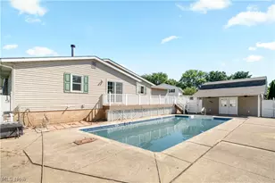 2032 Walsh St, Louisville, OH 44641 - Photo 32