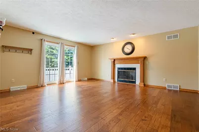 2032 Walsh Street, Louisville, OH 44641 - Photo 6