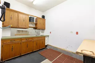2032 Walsh St, Louisville, OH 44641 - Photo 30