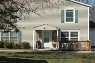 300 Canterbury Ln, Medina, OH 44256 - Photo 2