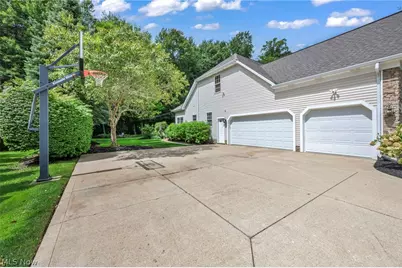 10928 Stonewycke Drive, Concord Twp, OH 44077 - Photo 2