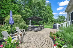10928 Stonewycke Dr, Concord Twp, OH 44077 - Photo 4
