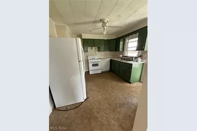 2410 Lisbon St, East Liverpool, OH 43920 - Photo 4