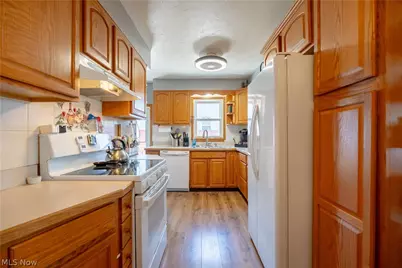 125 Clinton Avenue, Akron, OH 44301 - Photo 8