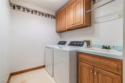 3472 Deer Trace Avenue NW, Canton, OH 44708 - Photo 14