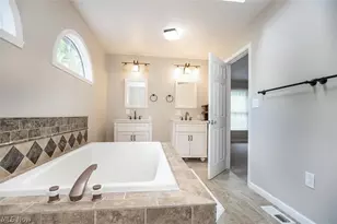 9338 Liberty Rd, Twinsburg, OH 44087 - Photo 24