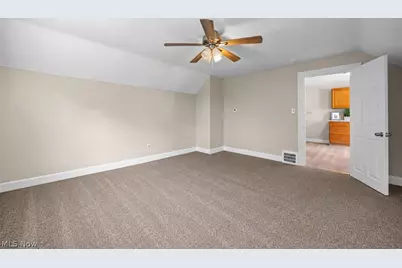 2054 Magee Street, Oakwood, OH 44107 - Photo 8
