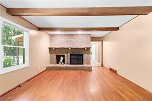 925 Sandin Rd, Akron, OH 44333 - Photo 10
