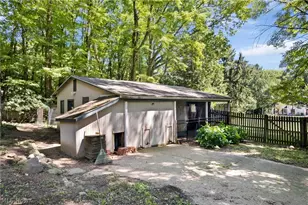 925 Sandin Rd, Akron, OH 44333 - Photo 36