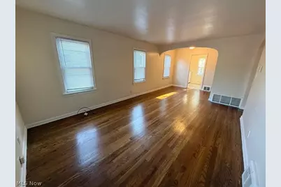 2042 13th Street SW #2, Cuyahoga Falls, OH 44223 - Photo 4