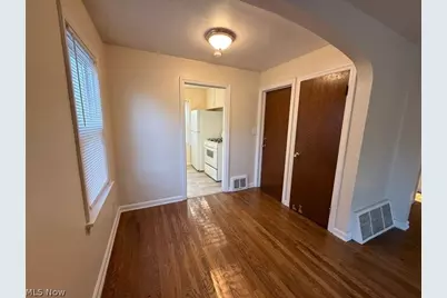 2042 13th Street SW #2, Cuyahoga Falls, OH 44223 - Photo 6