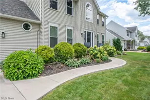 6526 Sugargrove Cir NE, Canton, OH 44721 - Photo 2