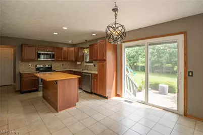 6526 Sugargrove Circle NE, Canton, OH 44721 - Photo 14