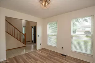 6526 Sugargrove Cir NE, Canton, OH 44721 - Photo 6