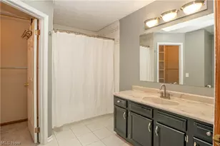6526 Sugargrove Cir NE, Canton, OH 44721 - Photo 30