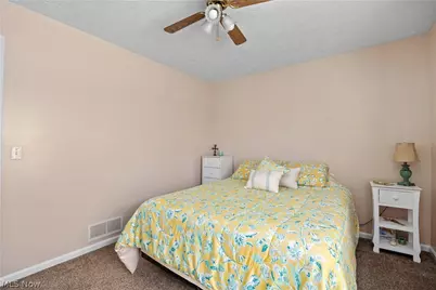 732 Oakdale Circle, Elyria, OH 44035 - Photo 20