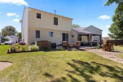 732 Oakdale Circle, Elyria, OH 44035 - Photo 38