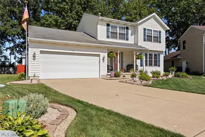 732 Oakdale Circle, Elyria, OH 44035 - Photo 1