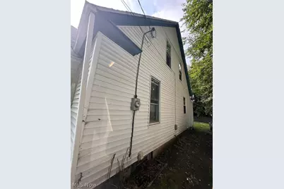 1061 Ackley Street, Akron, OH 44306 - Photo 4