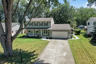 6903 Hidden Valley Dr, Amherst, OH 44001 - Photo 4