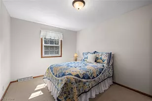 6903 Hidden Valley Dr, Amherst, OH 44001 - Photo 20