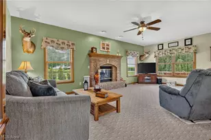 9276 Columbus Rd NE, Louisville, OH 44641 - Photo 14