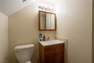 546 Fieldstone Dr, Amherst, OH 44001 - Photo 28