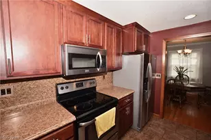 825 4th St SW, New Philadelphia, OH 44663 - Photo 10