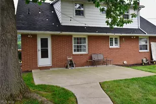 825 4th St SW, New Philadelphia, OH 44663 - Photo 2