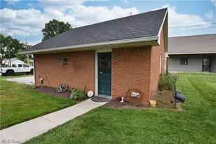 825 4th St SW, New Philadelphia, OH 44663 - Photo 38