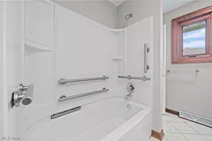 1488 Parkview Dr, Green Hills, OH 44131 - Photo 32