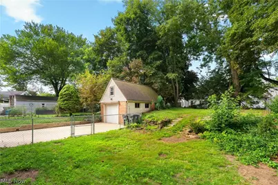 128 Woolf Avenue, Akron, OH 44312 - Photo 4