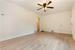 128 Woolf Ave, Akron, OH 44312 - Photo 6