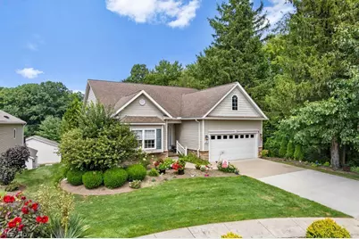 847 Heron Lakes Circle, Cuyahoga Falls, OH 44223 - Photo 2