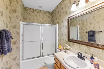 847 Heron Lakes Circle, Cuyahoga Falls, OH 44223 - Photo 34