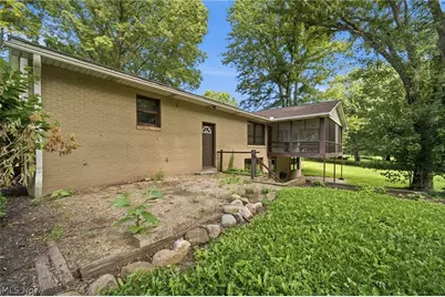 1097 Oak Tree Road, Akron, OH 44320 - Photo 30
