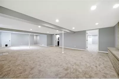 1097 Oak Tree Road, Akron, OH 44320 - Photo 20