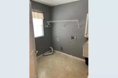 1313 Wynridge Avenue, Louisville, OH 44641 - Photo 22