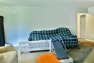 202 Elm St, Struthers, OH 44471 - Photo 6