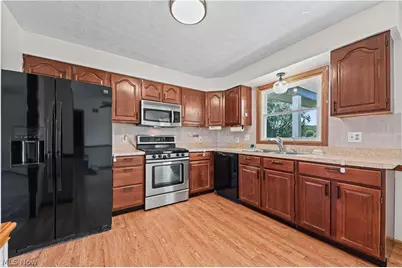 1524 Hightower Drive, Uniontown, OH 44685 - Photo 8